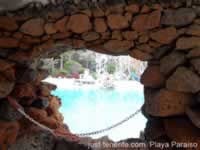 Largo Paraiso behind waterfall