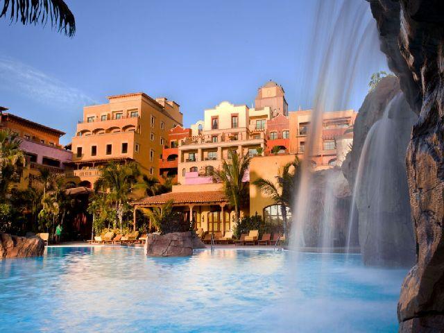 Villa Cortes Hotel Swimming Pool