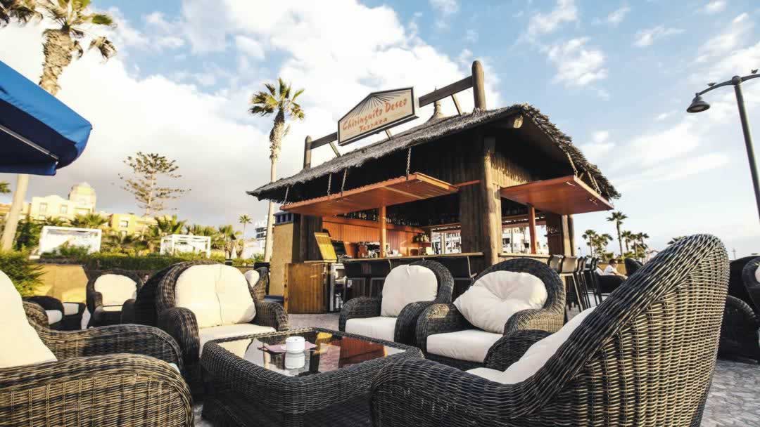 Villa Cortes Hotel Terrace Bar