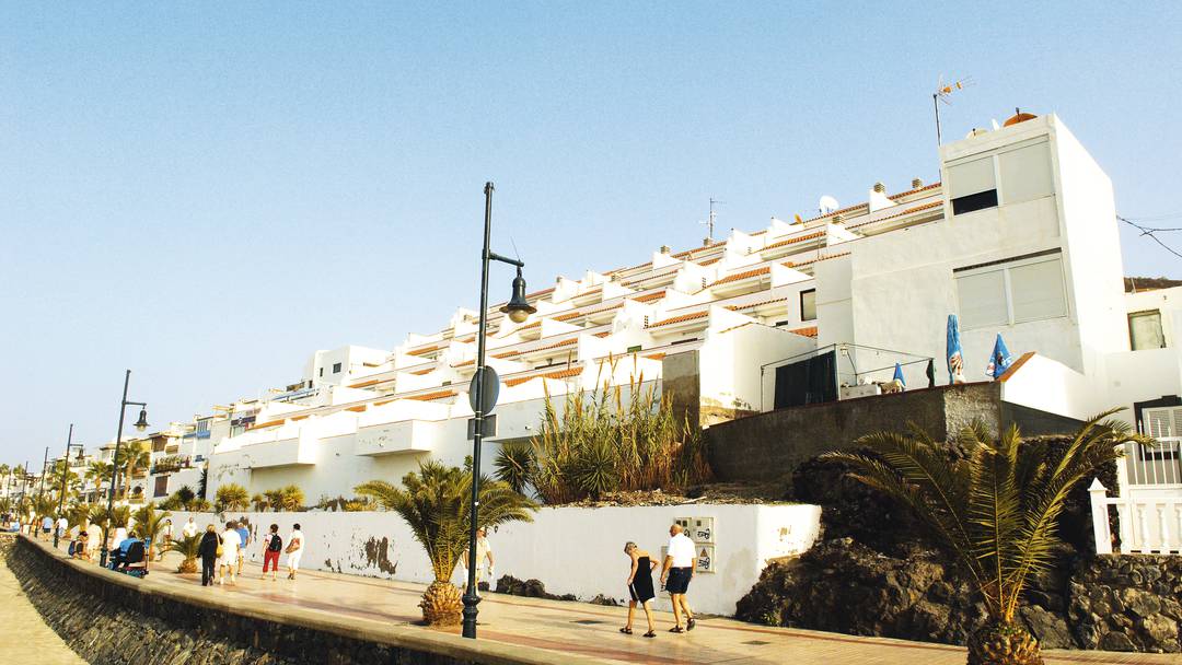 Las Fuentes Apartments, Beach & Promenade