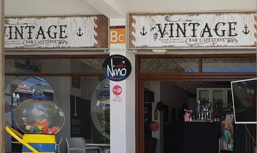 Vintage Bar Cafe