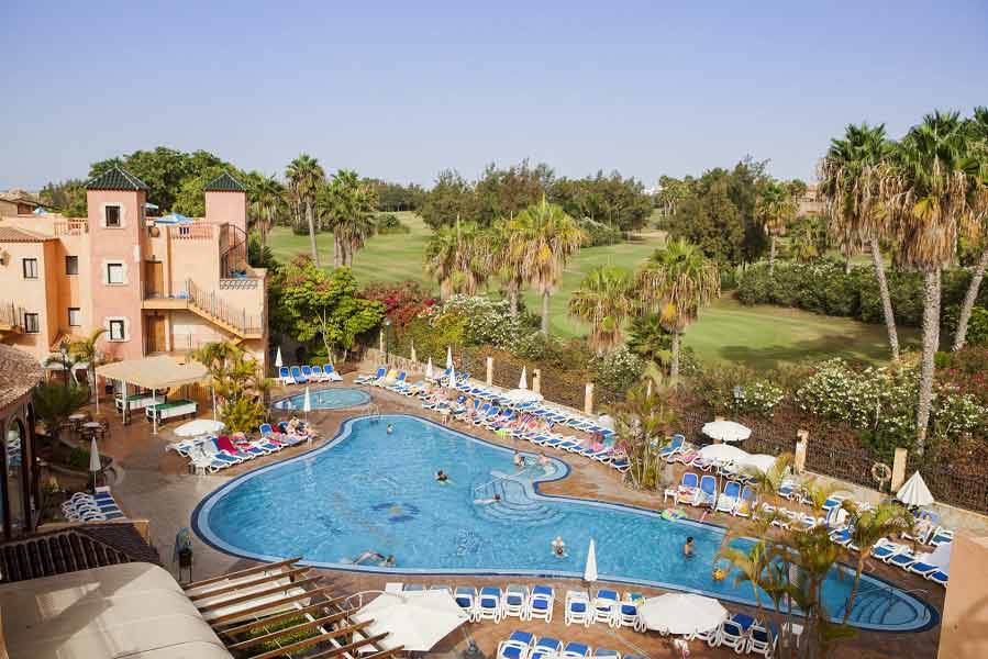 Villa Mandi Golf Resort Swimming Pool