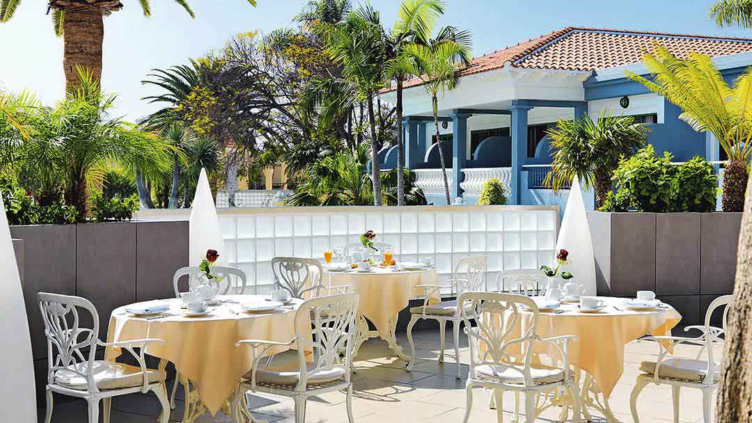 Restaurant Terrace at Colon Guanahani