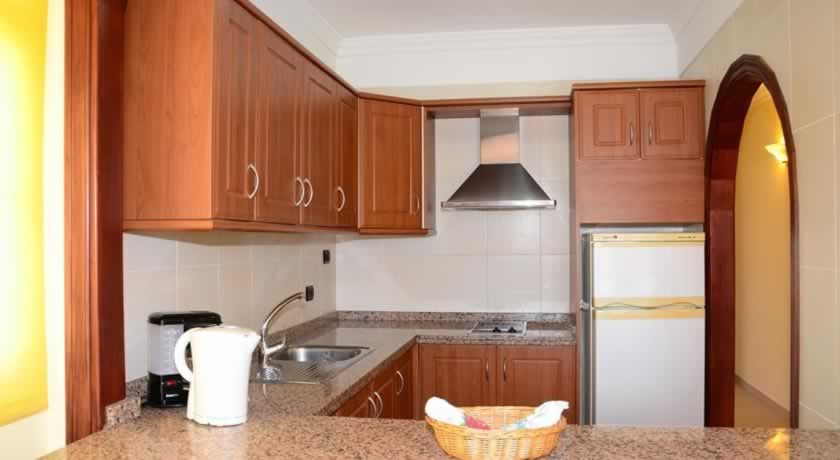 Callao Mar Apartments Kitchen